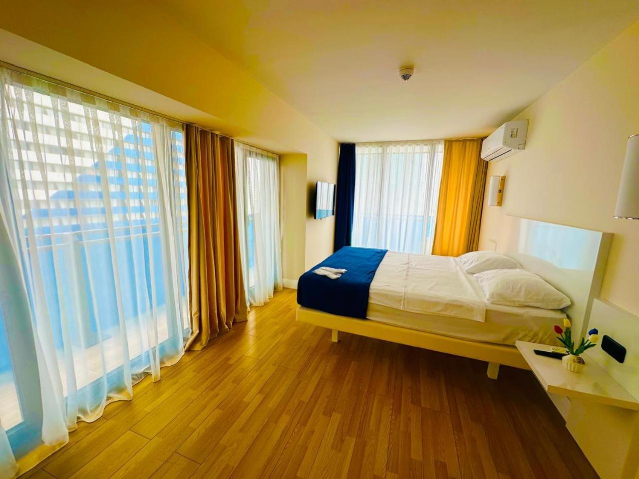 Orbi City Best Apartments Batumi Exterior foto